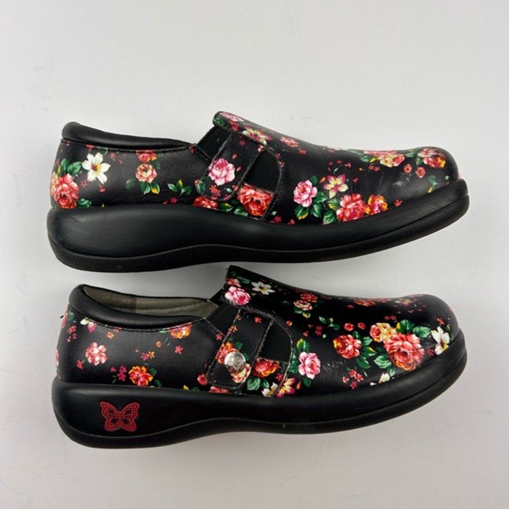 Alegria Women’s leather upper Floral‎ Nurse Shoes - Black and Pink